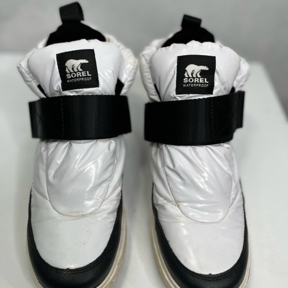 Sorel Joan of Arctic white booties, size 7.5 - Picture 3 of 10